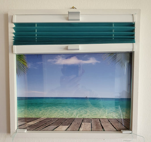 mit Ausblick auf das Meer